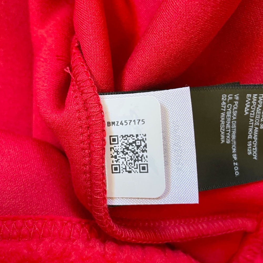 The North Face Men’s Novelty Fleece Hoodie In Red - Picture 5 of 6